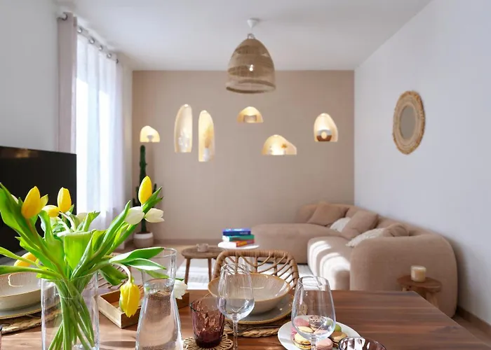 2br Near Centre - Boho Style, Hidden Room, Free Parking Apartment Colmar